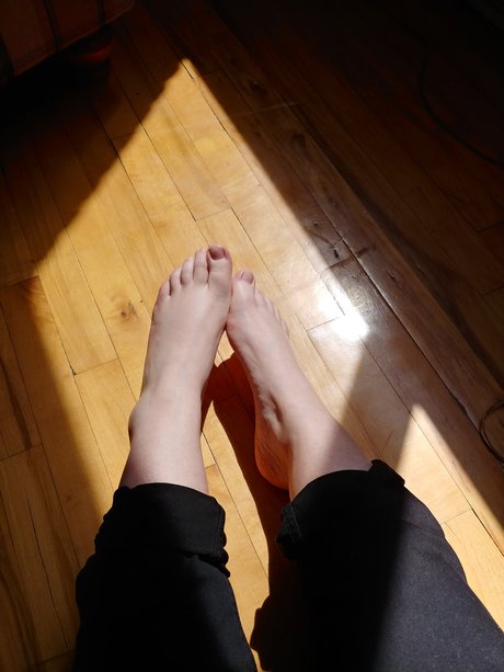 tinyfeetandtoes erotic actress gallery