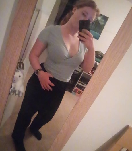 Charlotte Jenkins pornstar nude archive