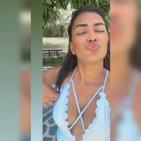 Stephanie Santana best star pic