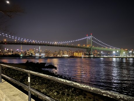 Vigi pretty actress image