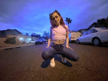 LittleMcKenzie pornstar hd picture