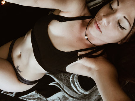 TheBrandiBelle star erotic archive