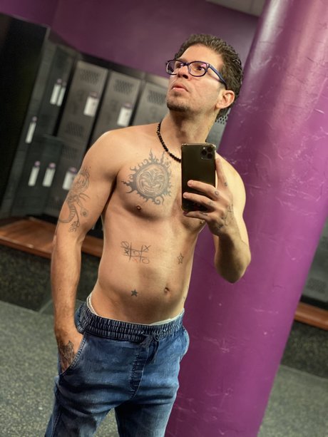 Mr bellakeu naked pornstar pictures