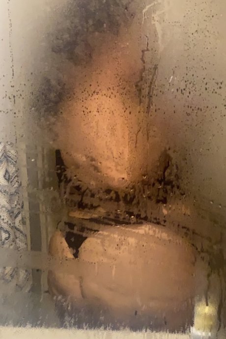 QueenVee93_ high quality pornstar archive