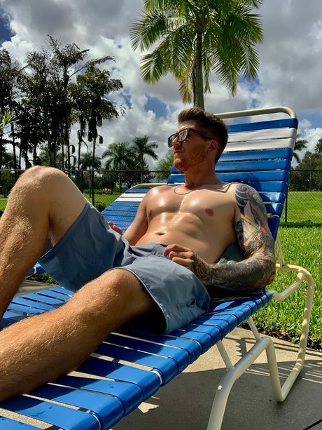 Mr Robinson model naked pics