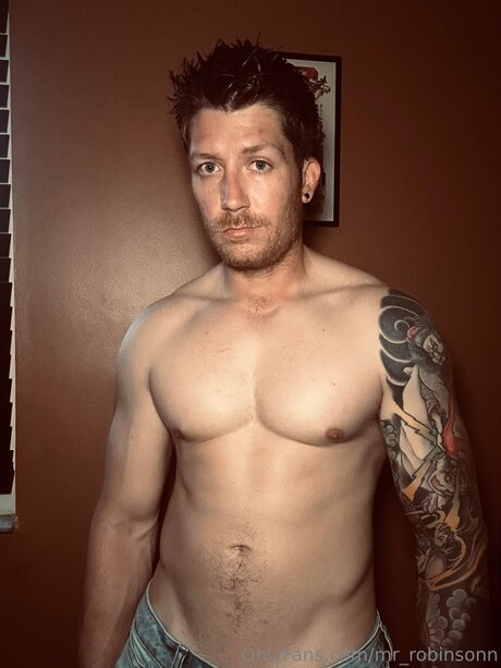 Mr Robinson model nude image