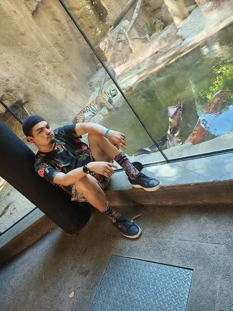 Mr bueno exclusive model archive