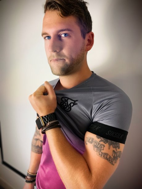 Johnny Mai perfect model pics