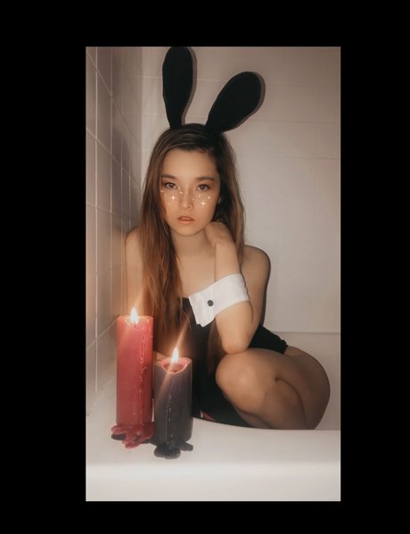 _StrawberrySoju_ sexy model pic