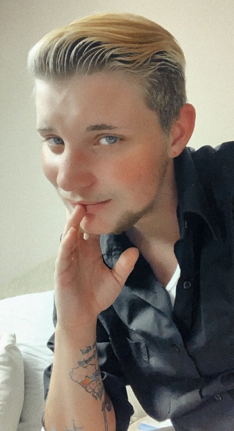 Mr Mom27 model erotic image