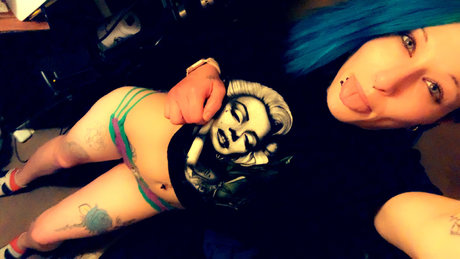 The Cheshire Kitten star naked pic