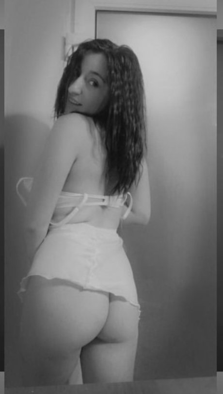 Veronica Diana model free photo