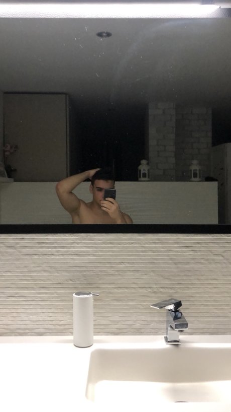 Vitti nudes model gallery