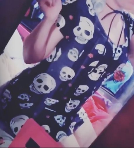 Yours Trulyy top model pics