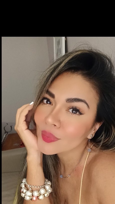 YuveCute xxx star images