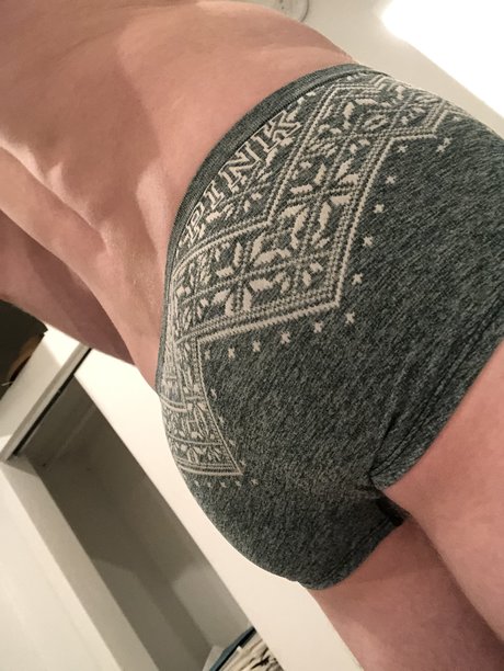 zachhh hot pornstar picture