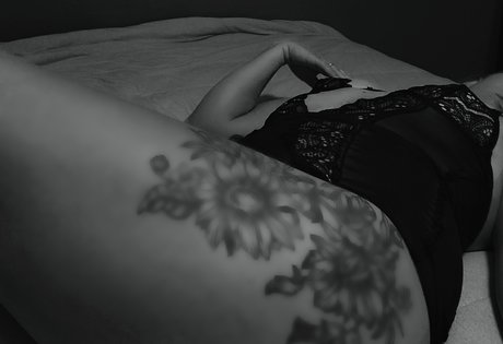 Charlotte Lynn hot model images