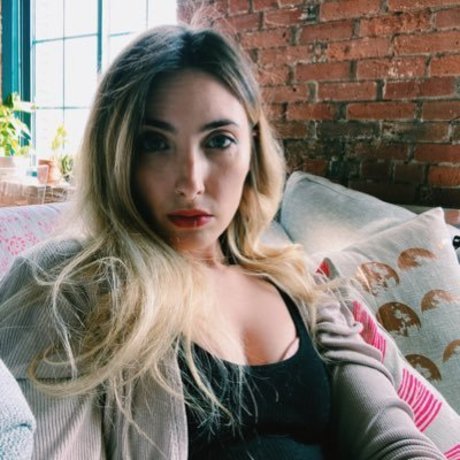 Lady Luxe top star photo