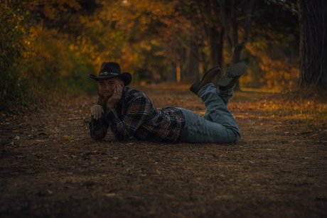 Luke Thighwalker pretty model photos