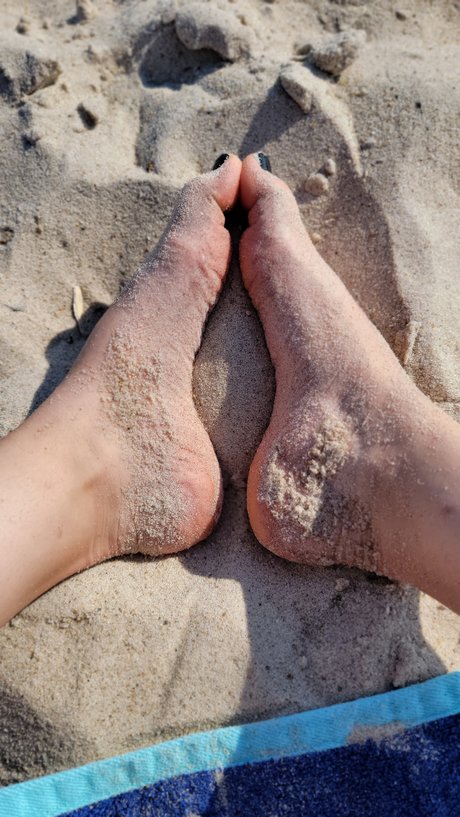 PeachMilkers sex model photo