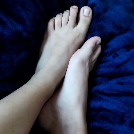 Linda Menina art model archive