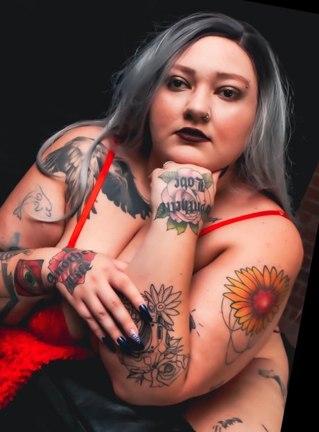 Lucci Monroe model perfect photos