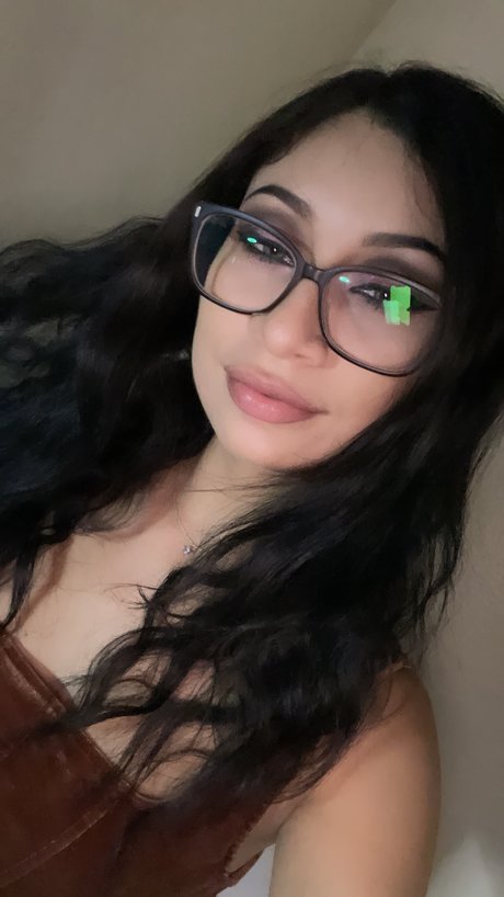 SpicySauceyyy model art picture