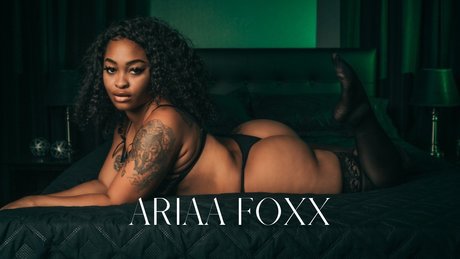 BIG BOOTY CUTIE_ model adult photos