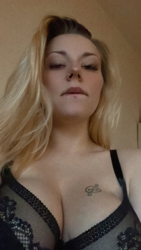 Laura Vinora pornstar beautiful pic