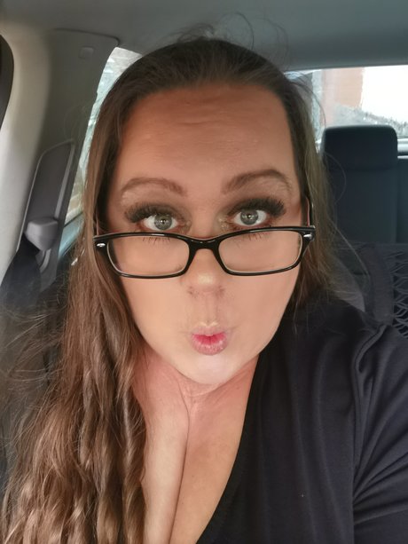 BeverlyBoobs 105L model erotic photo