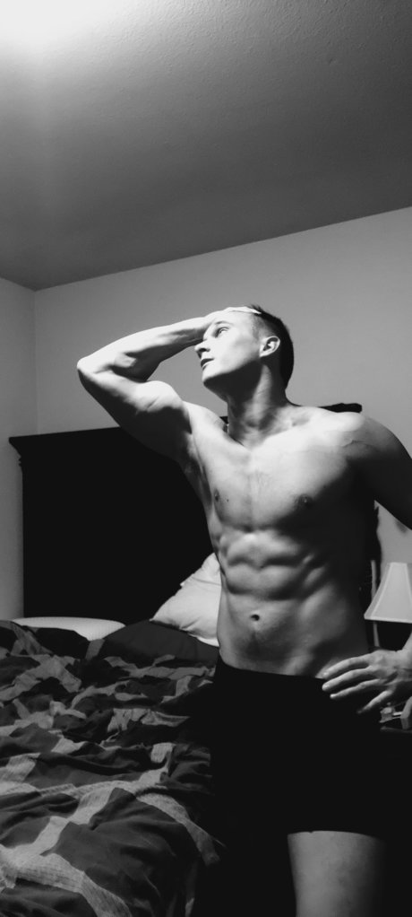 Tyler Cloud naked pornstar gallery