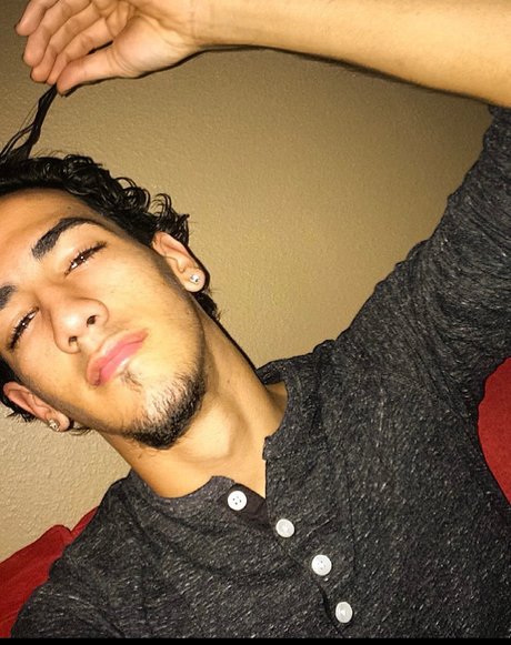 Eazy redd 69 erotic model image