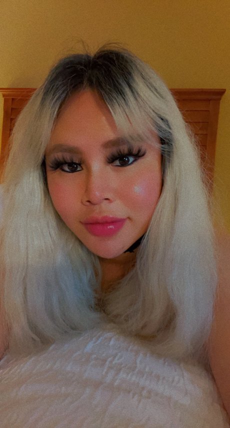 Queen Patricia high quality star pictures