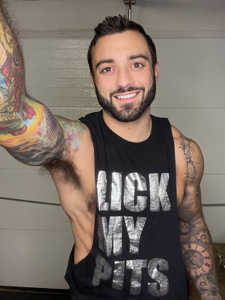 DrewValentinoXL Free Page art model picture