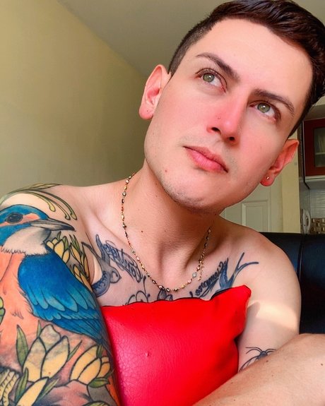 Eduvalencia_ model sexy pic