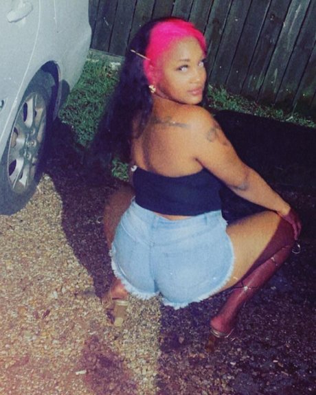 Barbie Bitch exclusive star images