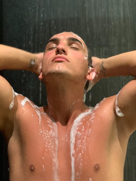 Milos Glisic pornographic model pics