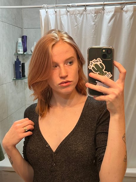 ginger kitty pornstar erotic photo