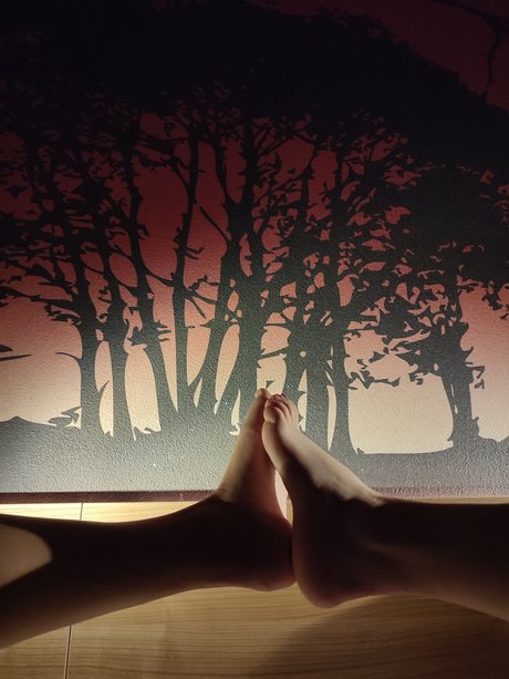 feet4future hot model pics