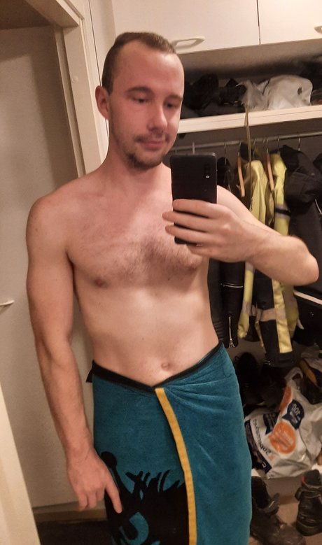 Unordinarygay naked model archive