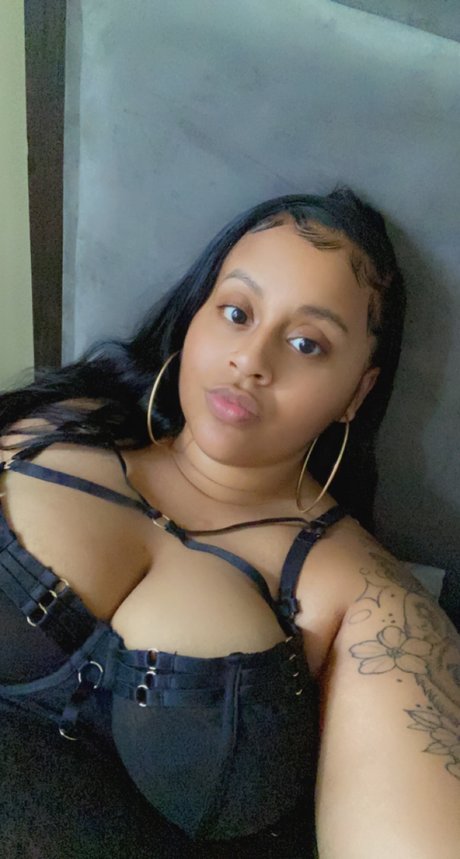 Roxxy K star top images