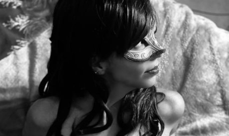 Ariana Lee star erotic pics