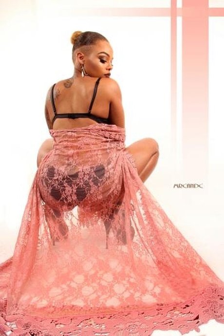 UnicornKeekee model naked gallery