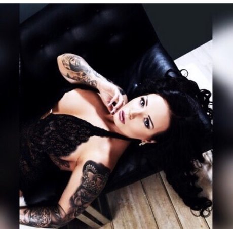 Cherry Cherie perfect model gallery