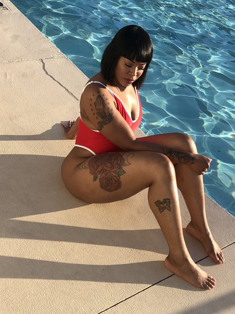 _OfficialyKeshJuici naked model photos