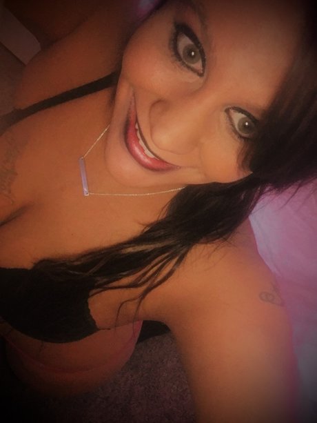 Cherryakamiya hot model pic