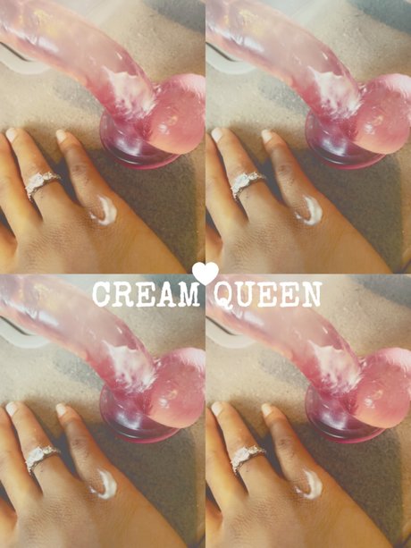 TheQueeenShe hot pornstar image