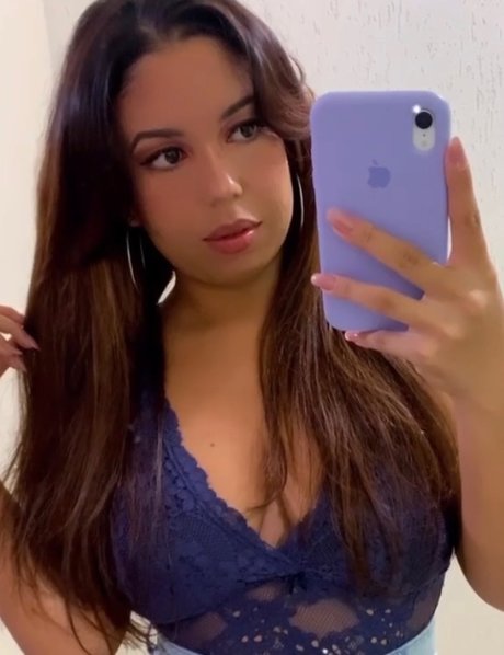 Thalyta Sara exclusive star picture