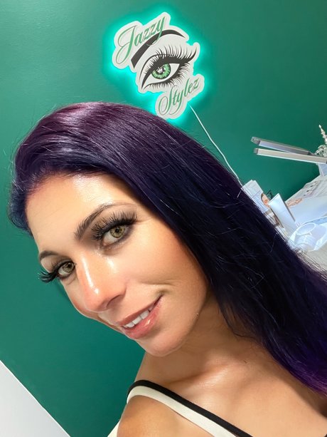 Silk Steel pretty actress photos