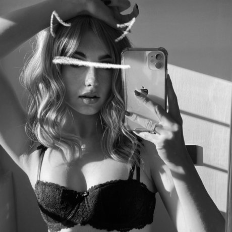 Rae Walker star nice photos